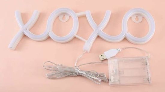 Неоновый светильник "XOXO"