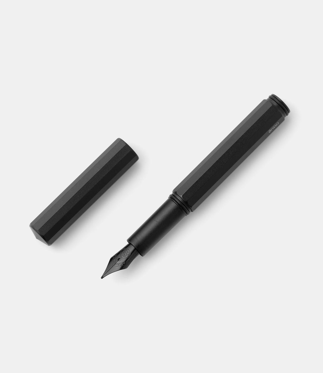 Ensso XS Fountain Pen Black Aluminum — перьевая ручка из алюминия