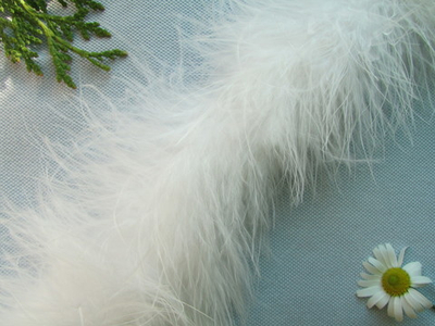 Боа "Пух марабу", дл. 1,8 м., ш. 10 см, 21-30 гр, белый