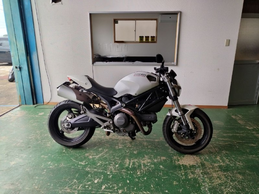 Ducati Monster 696 Plus 2013