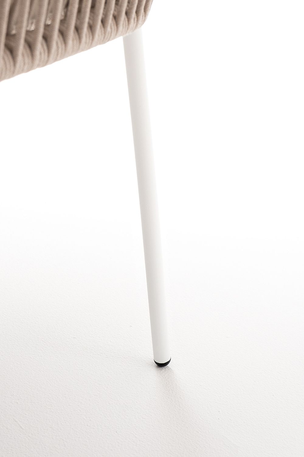 "Лион" стул плетеный из роупа, каркас из стали белый муар, роуп бежевый круглый, ткань бежевая