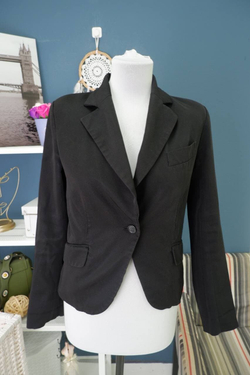 Пиджак  Jennyfer базовый 46 размер