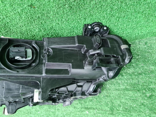 Фара левая BMW 8er G14 G15 G16 (2018-2022) Laser