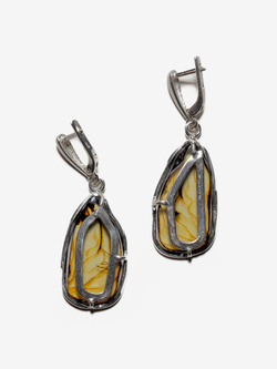 Уникальный комплект из серебра с цельным Калининградским янтарем, серебро 925 пробы