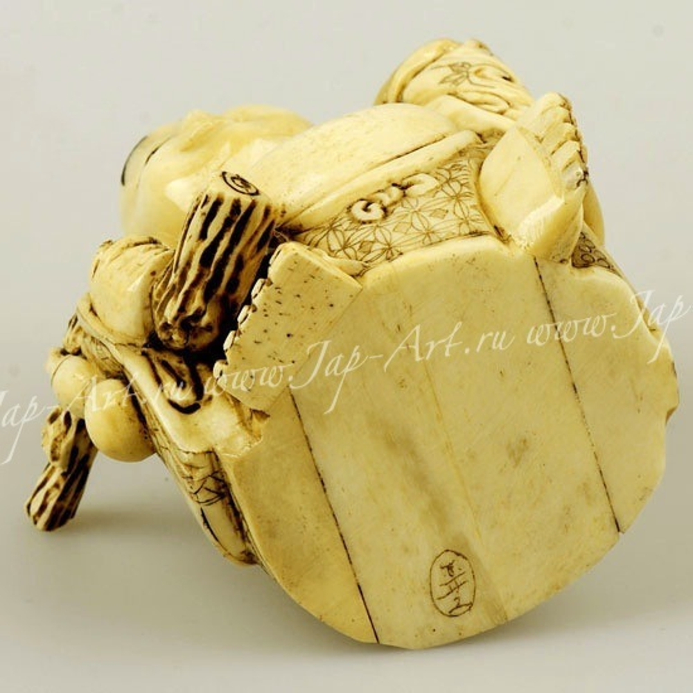 Нэцкэ Хотей