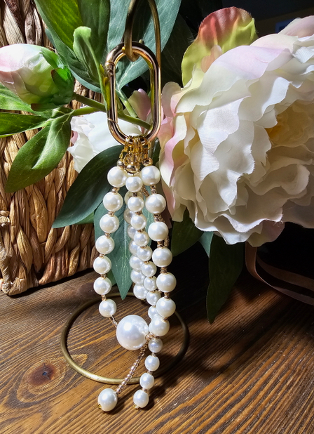 Яркие обвесы и брелоки