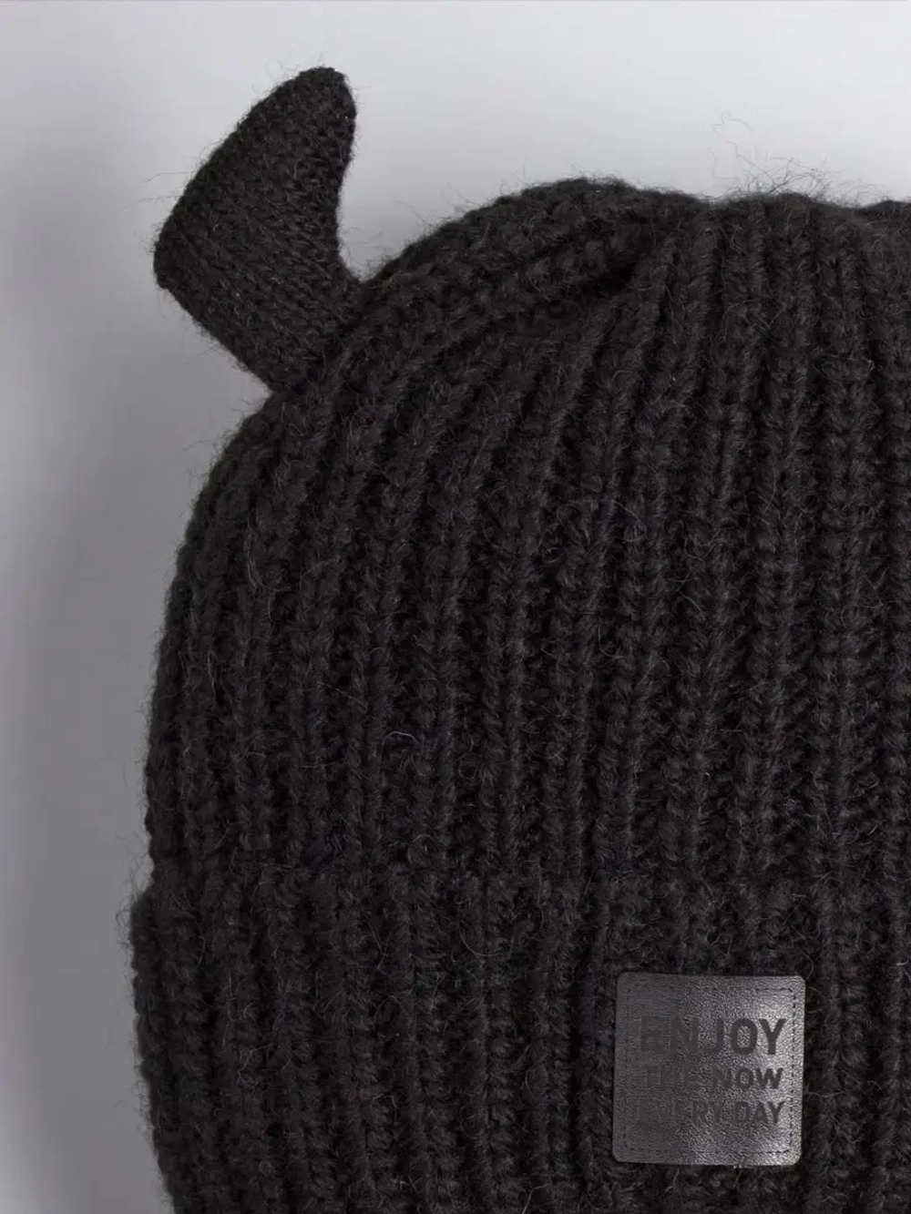 Шапка вязаная с ушками для детей