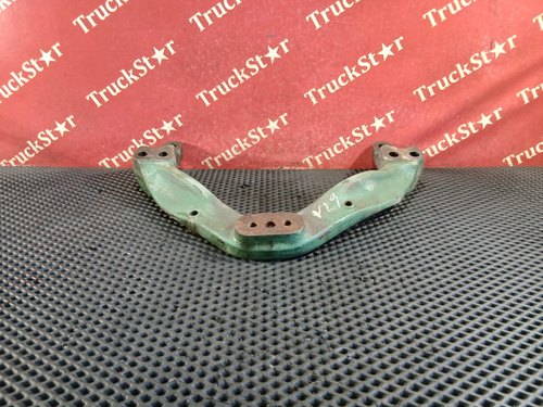 Кронштейн двигателя передний