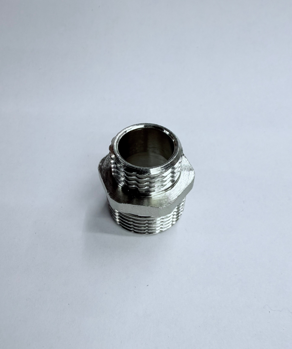 Бочонок лат. 3/4" * 1/2" нар./нар. Никель