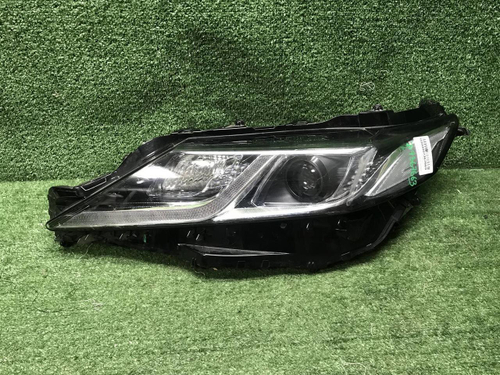 Битая Фара левая Toyota Camry xv70 (2017-н.в.) LED