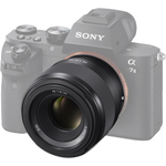 Объектив Sony FE 50 мм f/1.8