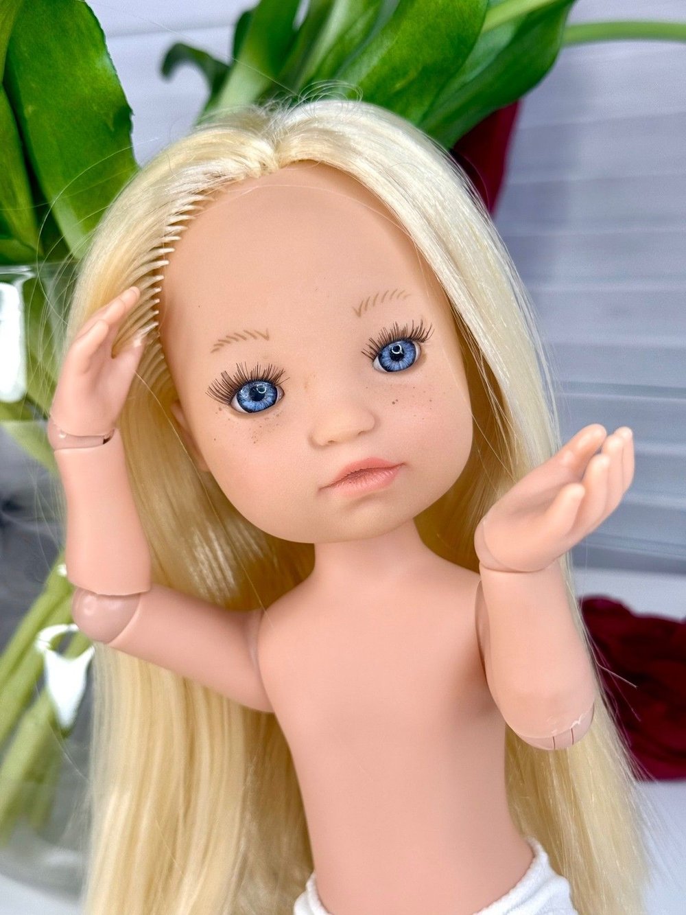 Кукла BERJUAN виниловая шарнирная 35см Greta (4820A9)