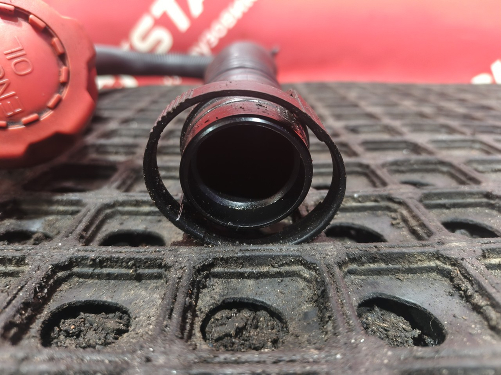 Маслозаливная горловина 2017г