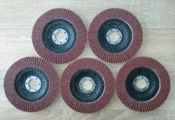 Круг лепестковый торцевой 125 x 22.23; P40