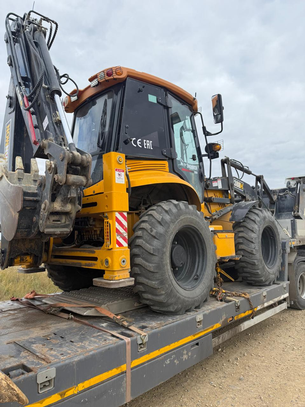 SHANMON 388 Экскаватор-погрузчик 388 (Дизельный, 4,8 л, 102 л.с., АТ)