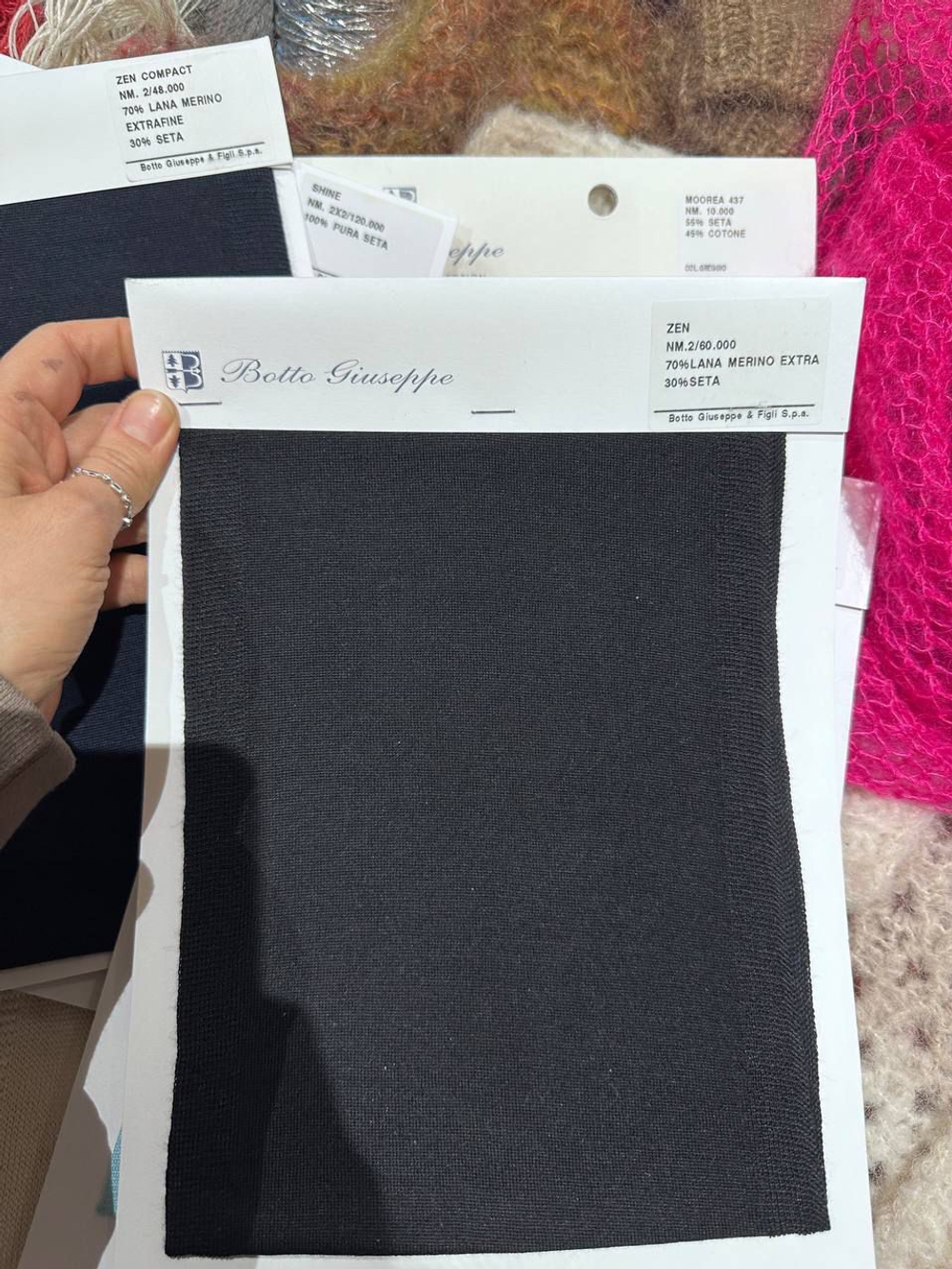 ZEN COMPACT - Botto Giuseppe; 30% шелк, 70% меринос; 2400м/100гр, 2/4800; col. CRIMSON/H BOSS, цвет: рубиновый; S705; Есть бобинка: 47 гр