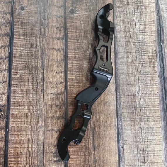 Рукоять для Спортивного лука F185 Пантера (черный)