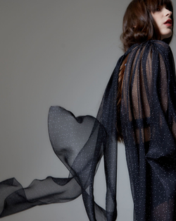 Блуза из шифона в мушку черно-белый