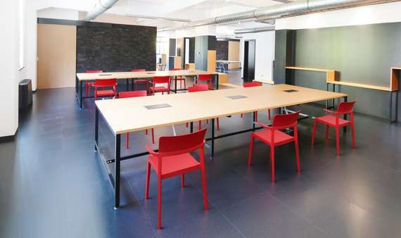 Стул Plus красный