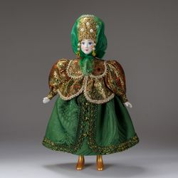 Кукла в русском костюме Марфа