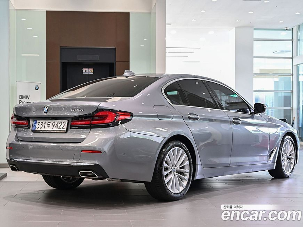 BMW 5 Series (G30) 520i Luxury (12.2022)