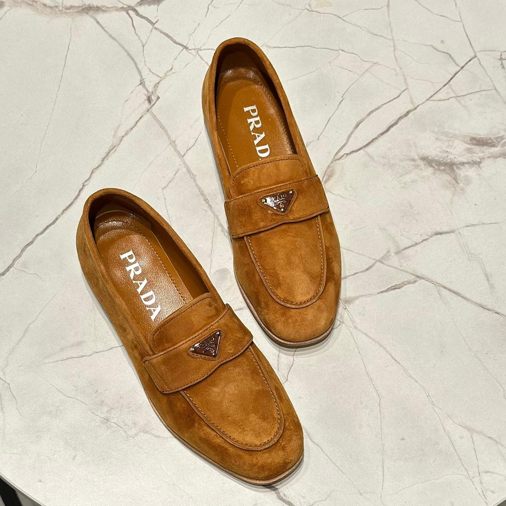 Лоферы Prada
