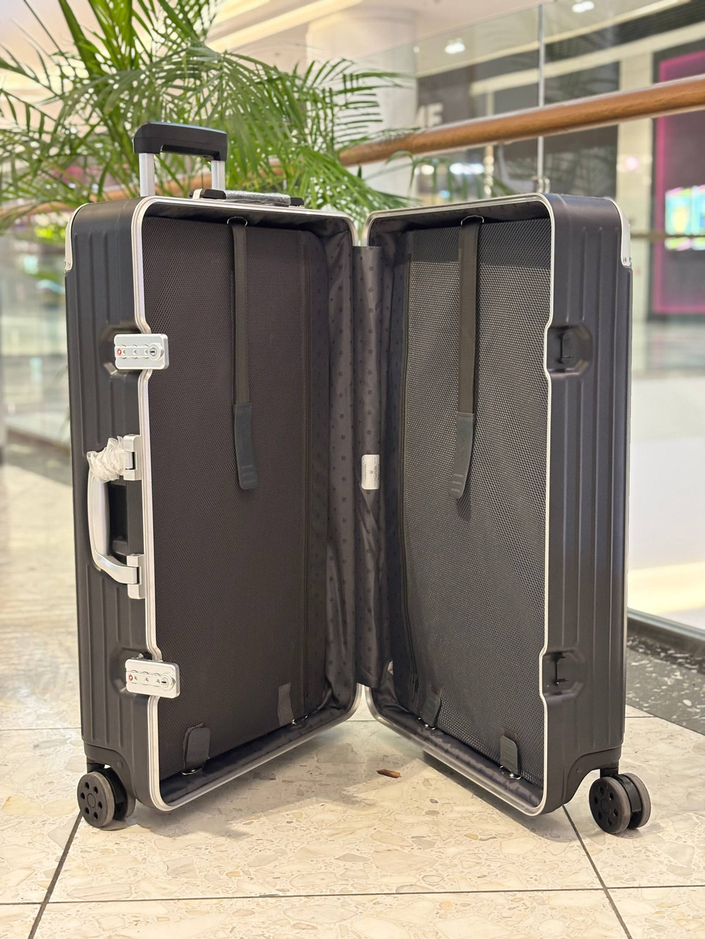 Чемодан Rimowa