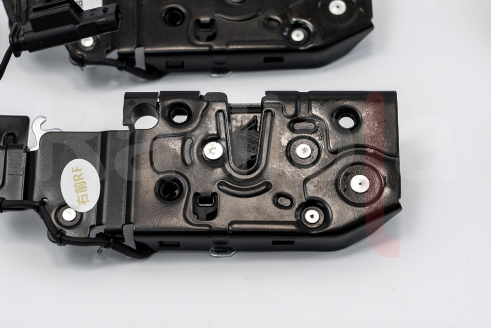 Автоматические доводчики на 4 двери для Audi 2019+ - Radiola RDL-SAN-Z01