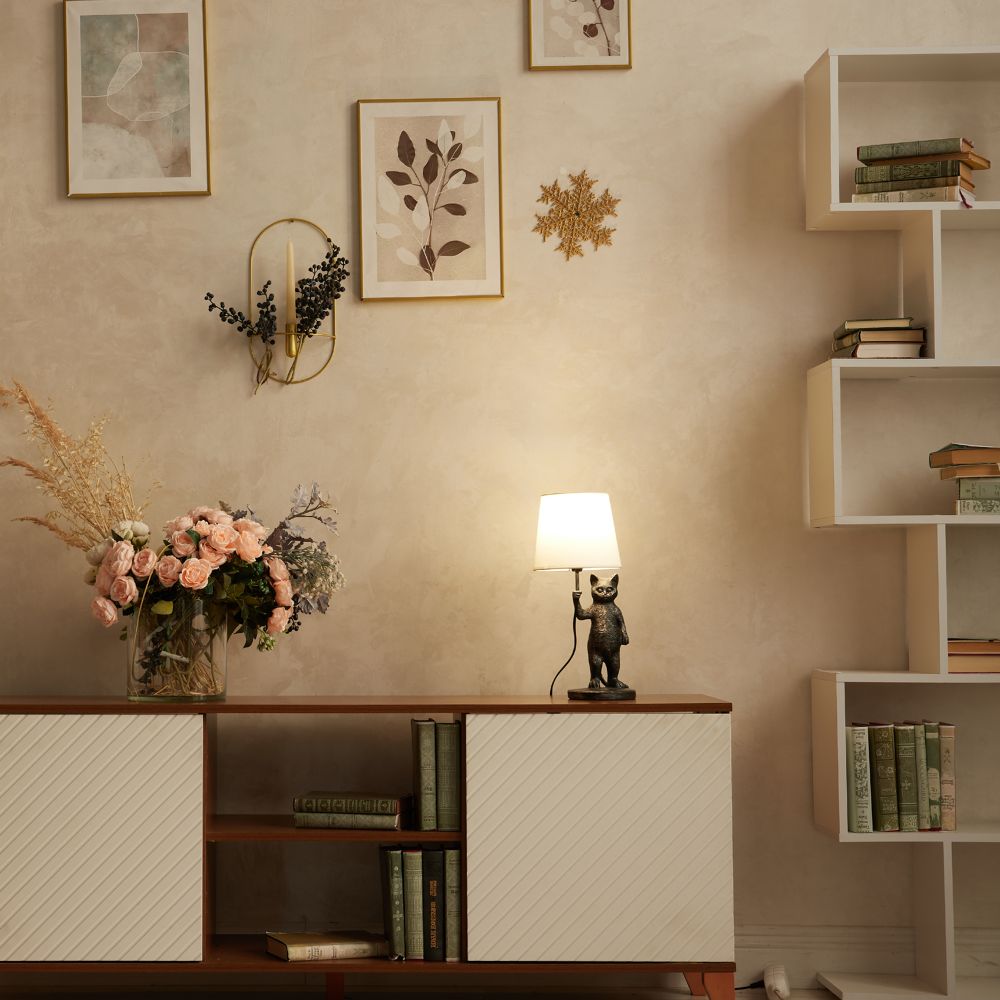 UML-B465 E14 SILVER Светильник настольный декоративный Кот. под лампу Е14. 40W. Механический выключатель. Серебристый. ТМ Uniel