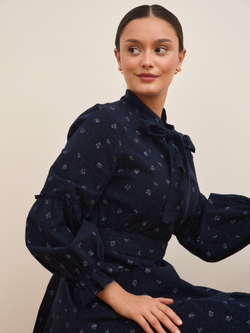 Платье на завязках