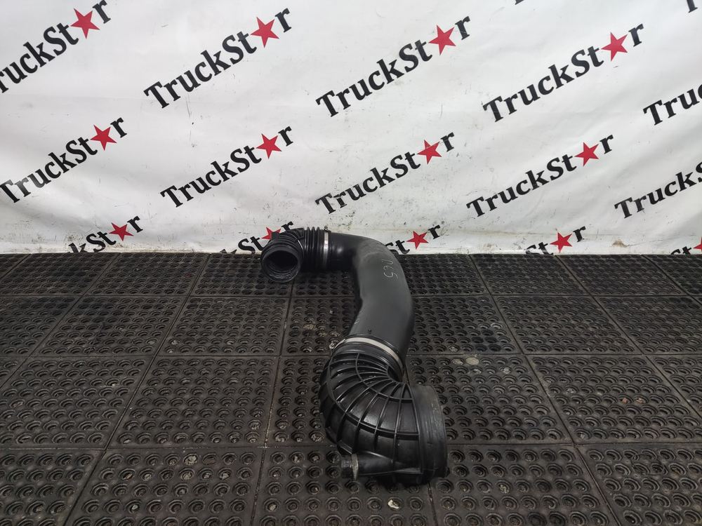 Патрубок воздушного фильтра