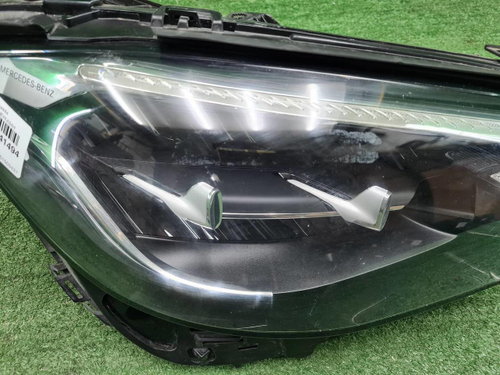 Битая Фара правая Mercedes E W213 (2020-2023) LED