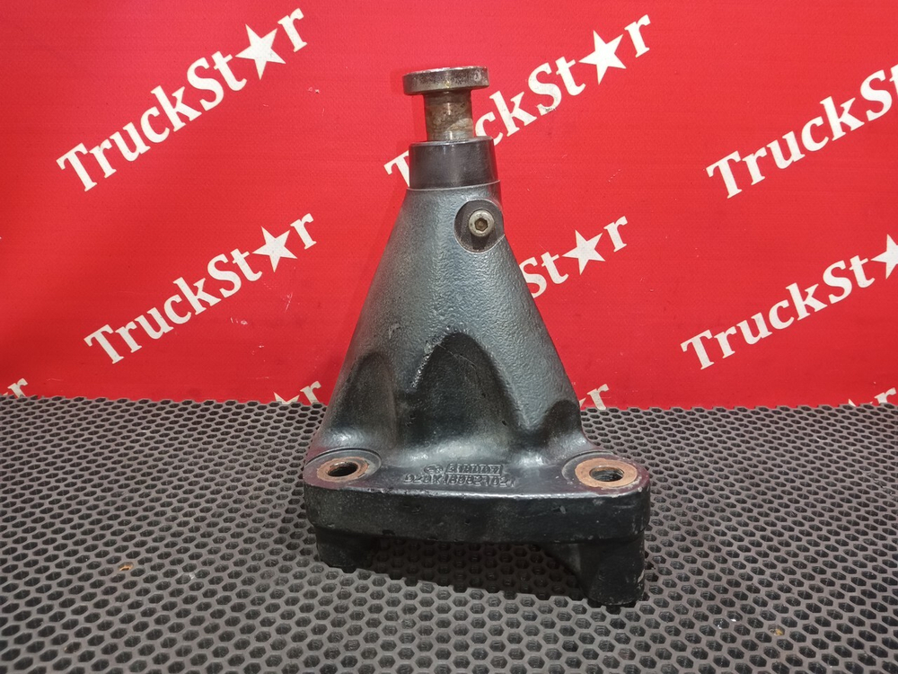 Кронштейн цилиндра подъема кабины 2023г.