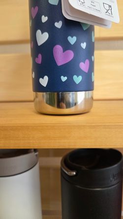 Детская термобутылка Klean Kanteen Insulated Kid Classic Narrow 12oz (355 мл) Navy Hearts (вмятина на донышке)
