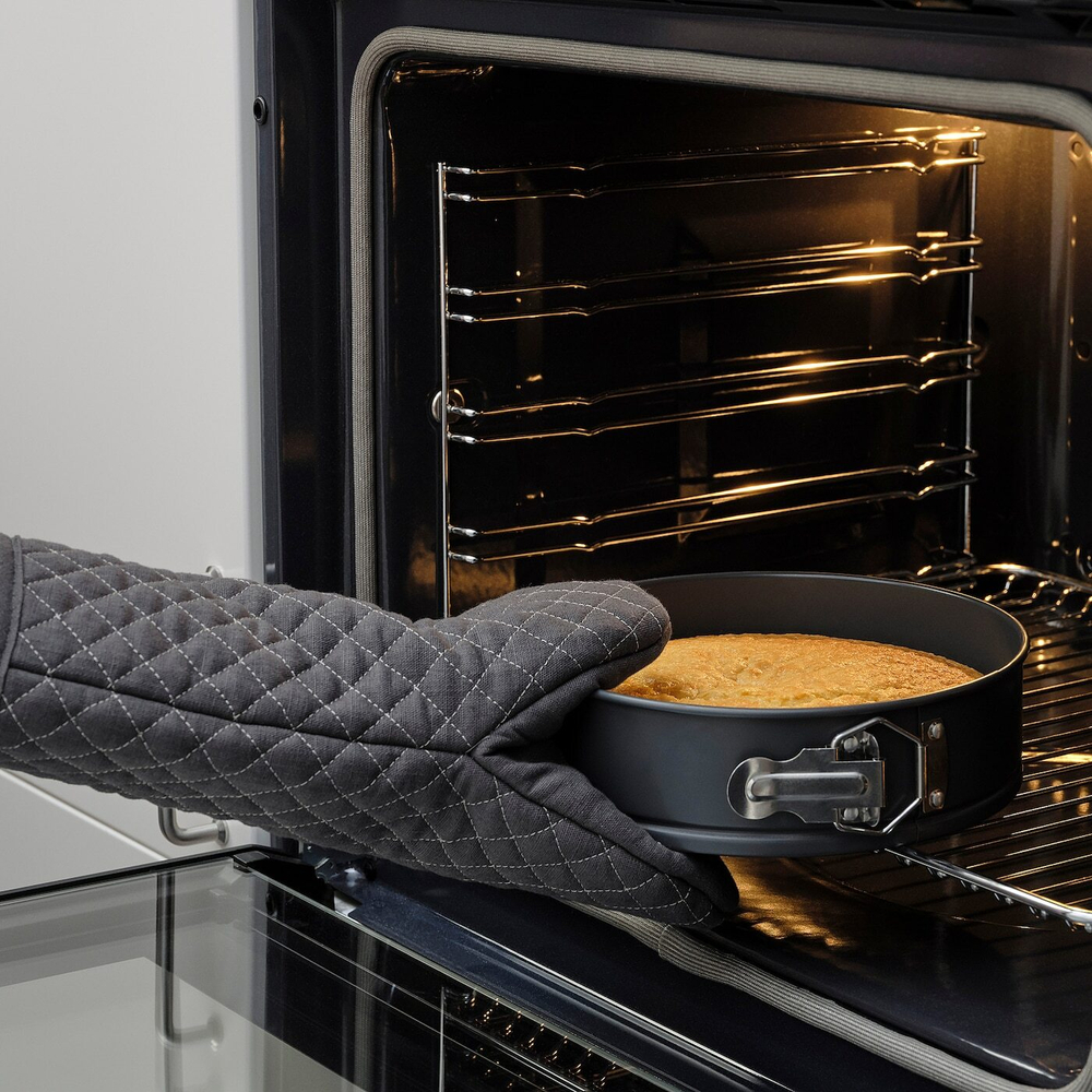 IKEA STRANDFLY  (ИКЕА СТРАНДФЛЙ)  -  Форма со съемным основанием, темно-серая, 22 см