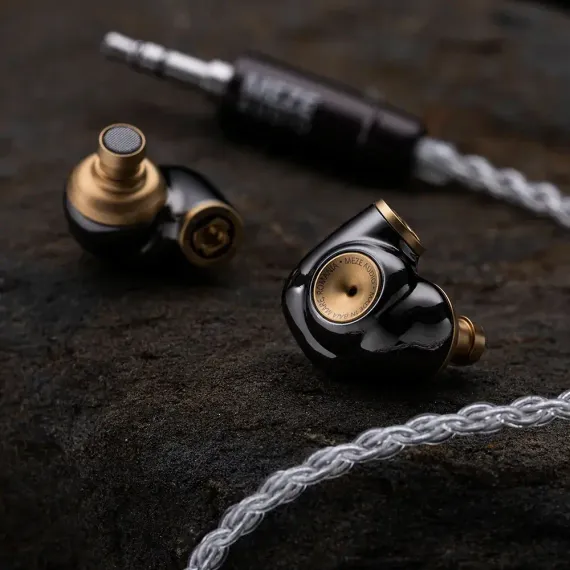 Meze Audio Advar