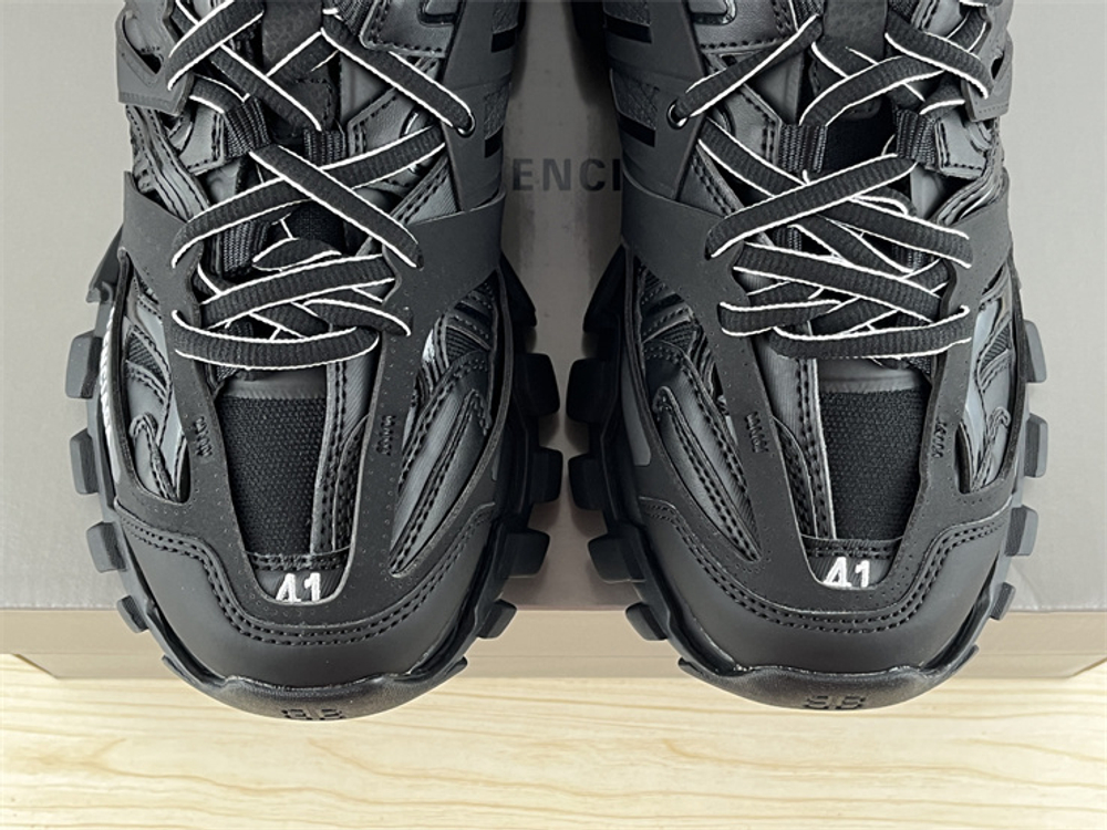 Balenciaga Track Sneaker 736330-W3SKC-0102