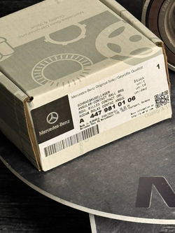 Mercedes-Benz Подшипник ступицы, арт. A4479810106, 1 шт.