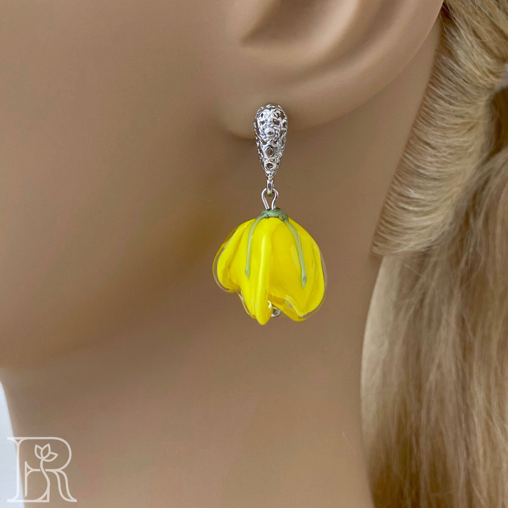 LEFIREL' Серьги серебряные женские "Зарнина" с цветами из муранского стекла / ювелирные украшения из родированного серебра 925