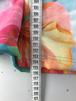 Платье с открытыми плечами 42 размер