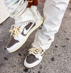 Кроссовки Nike
