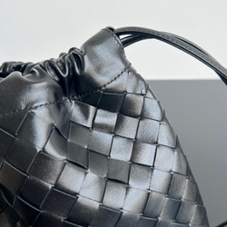 Bottega Veneta Medium Dustbag 32 cm