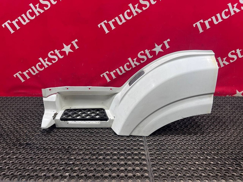 Корпус подножки левый