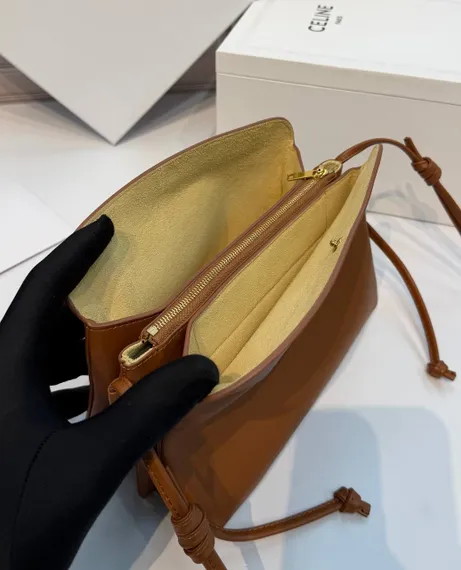 Сумка CELINE TRIO FLAP IN SMOOTH LAMBSKIN