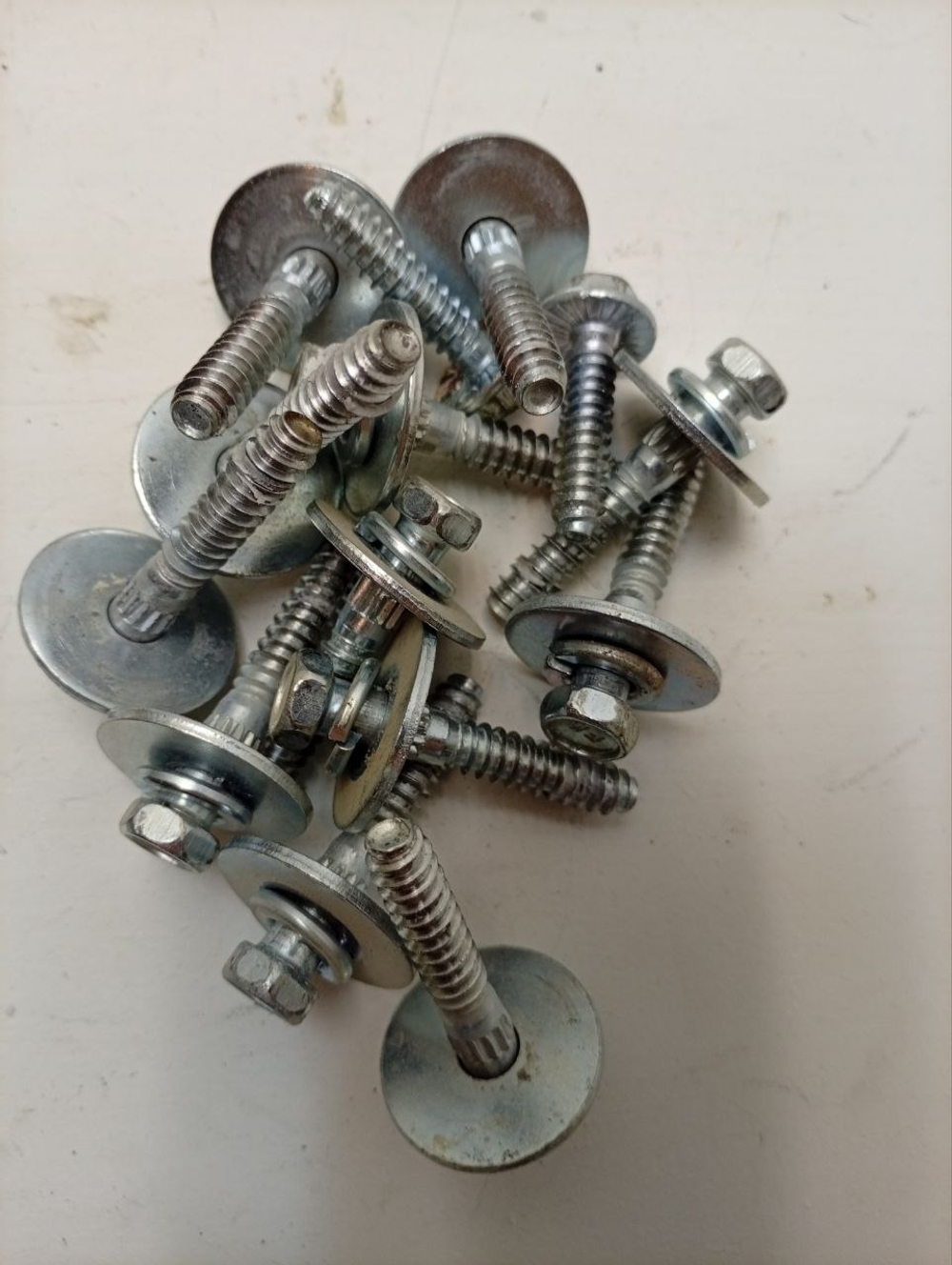 F1068SD кт11 Крепеж, хомуты для стиральной машины LG б/у