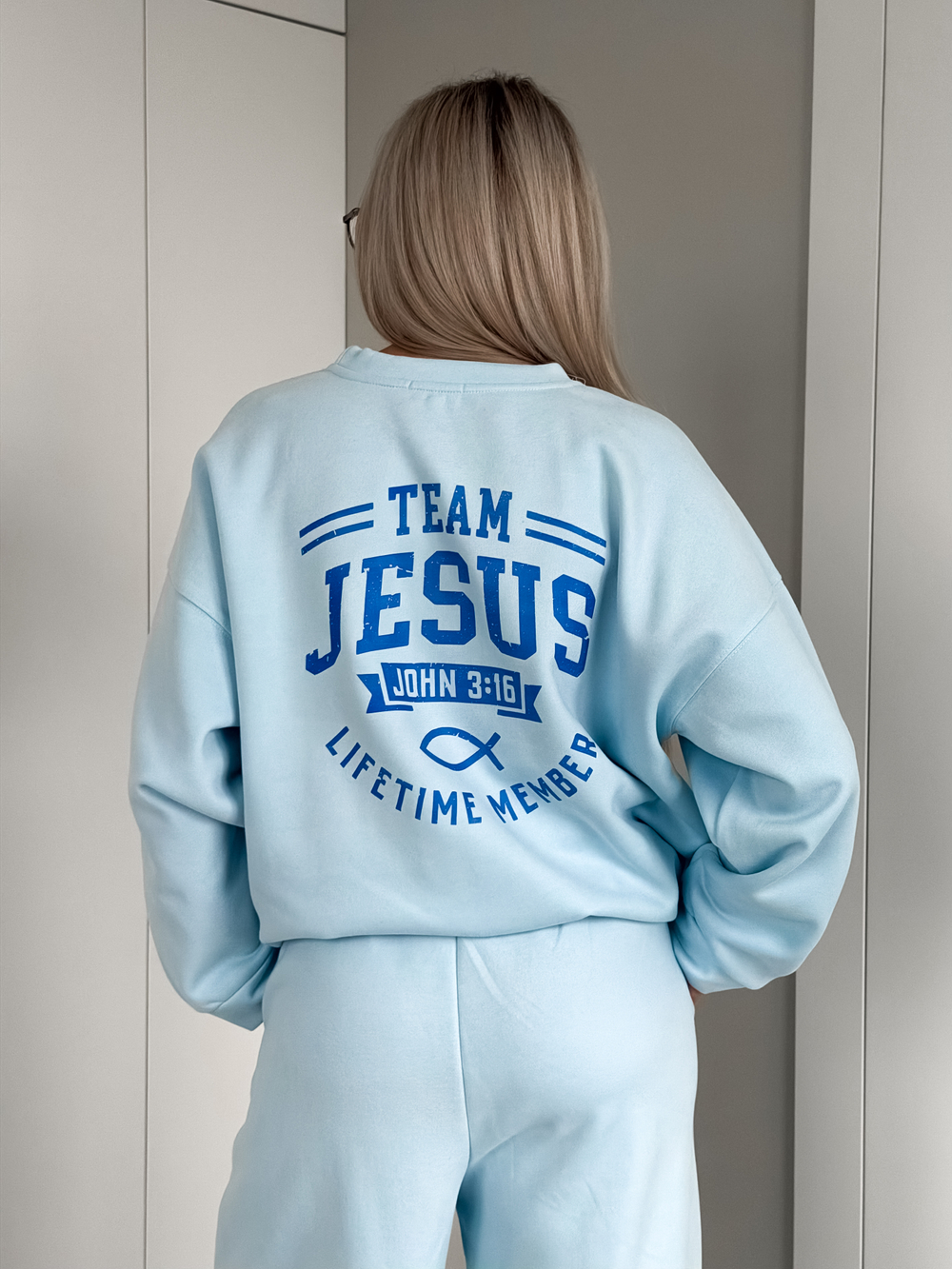 Костюм спортивный с круглым воротом