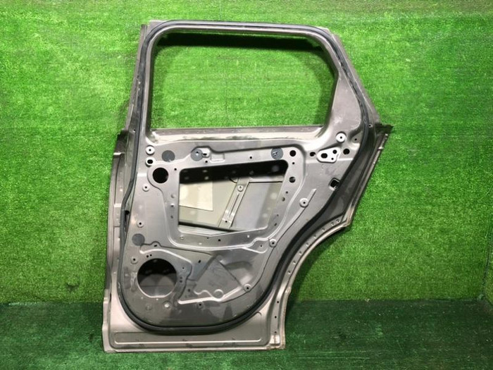 Дверь задняя правая Range Rover Velar (2017-н.в.)