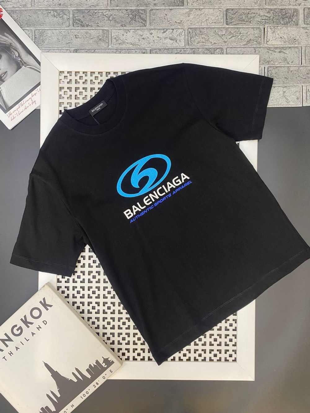 Футболка Balenciaga