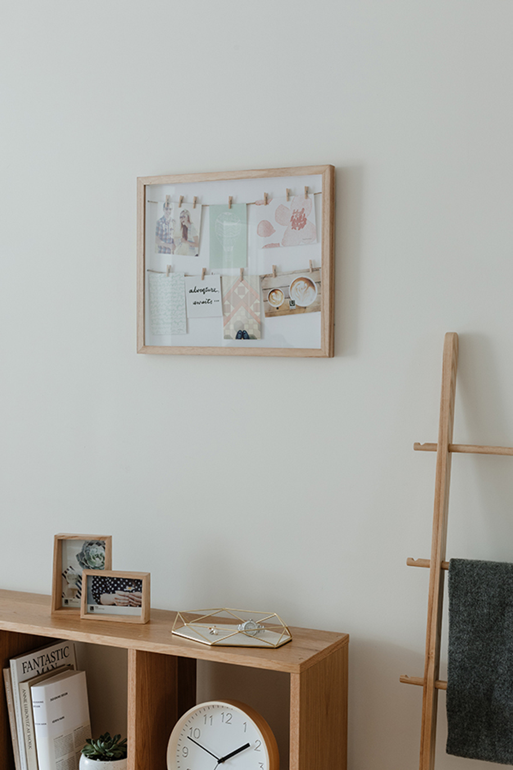 Панно с зажимами для 12 фотографий Clothesline натуральное дерево