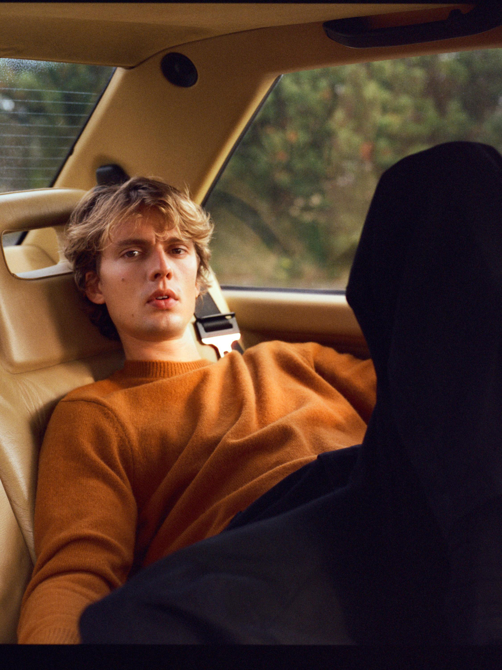 Massimo Dutti Свитер из смесовой шерсти с круглым вырезом, горчично-желтый